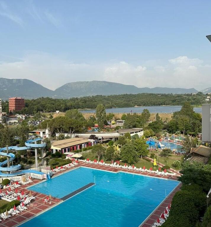 Japim me qira apartamant 2+1+2 tek Liqeni i Tiranes