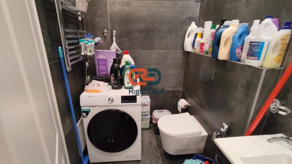 Tek Kopshti Botanik, Shitet Super Penthouse Totalisht I Investuar!!