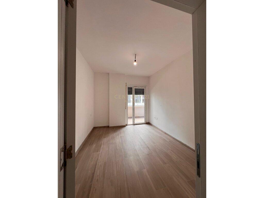 FOR RENT 2+1 APARTMENT IN THE RELUX SHKOZE COMPLEX – ONLY 5 MINUTES FROM THE BIG RING