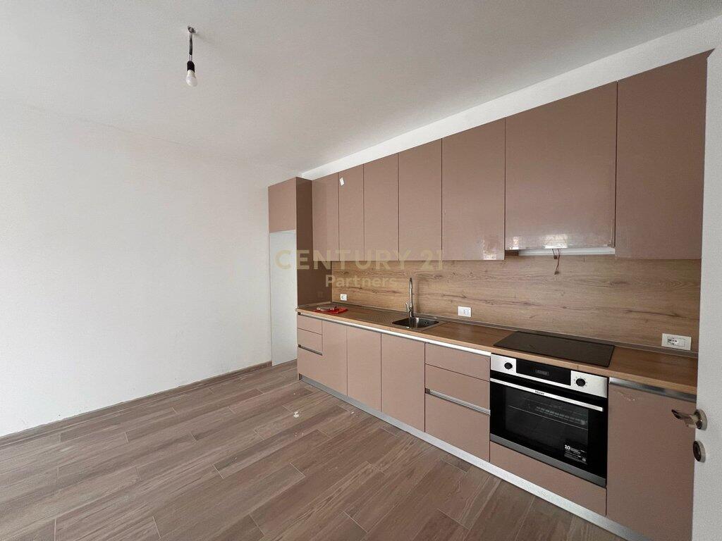 FOR RENT 2+1 APARTMENT IN THE RELUX SHKOZE COMPLEX – ONLY 5 MINUTES FROM THE BIG RING
