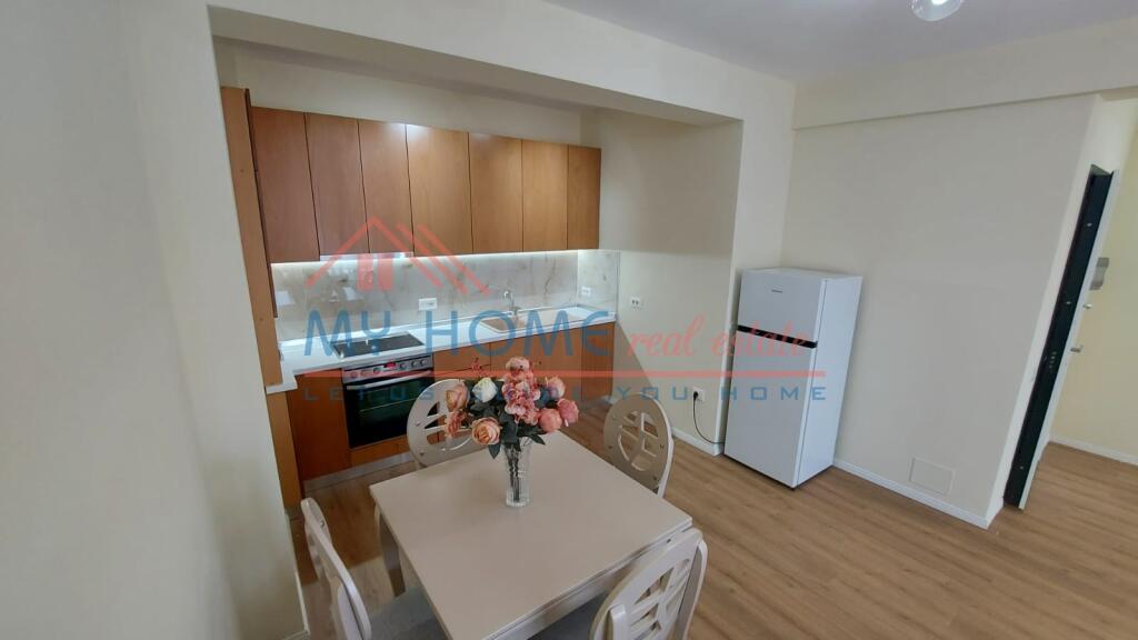 Apartament 1+1 me qera tek 21 Dhjetori ne Tirane
