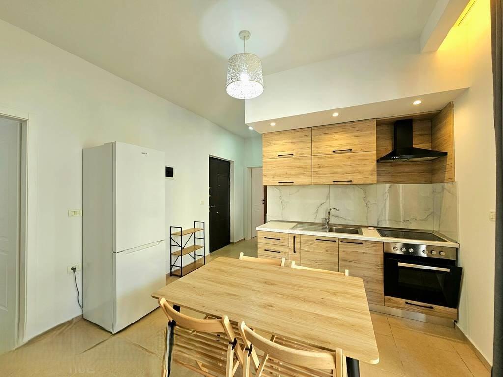 APARTAMENT 2+1 PER QIRA NE ZONEN E KOPSHTIT BOTANIK 500 € /Muaj