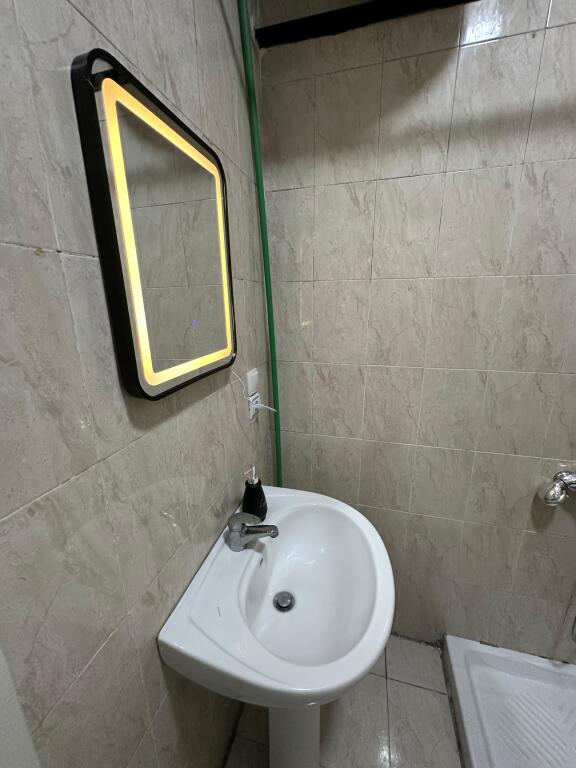 Jepet Me Qera Apartament 2+1+1 Ballkon