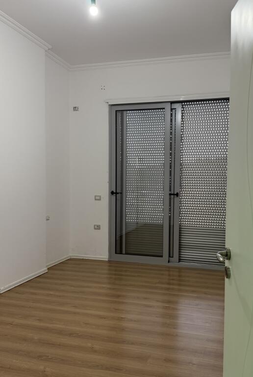 Apartament me qera 2+1 bosh në Astir!