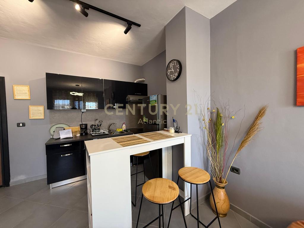 Apartament 1+1 me Qira në Plazh Hekurudha, Durrës – 550€/muaj | 52 m² | Pamje Ballore nga Deti