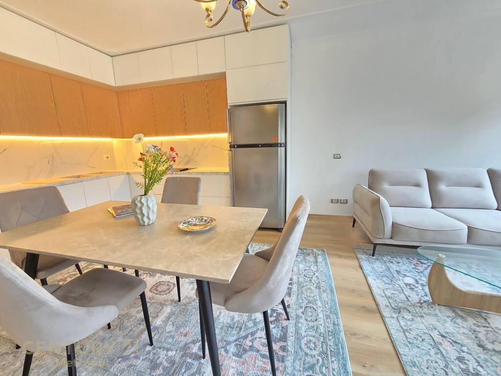 Apartment 2+1+2 for Rent near Shallvaret Palaces- 1150 € Gross