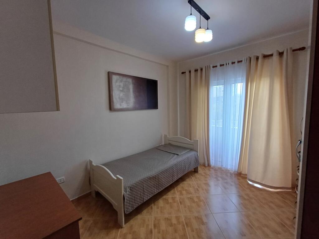 JEPET ME QIRA APARTAMENT 2+1+2 PRANE MATERNITETIT TE RI !