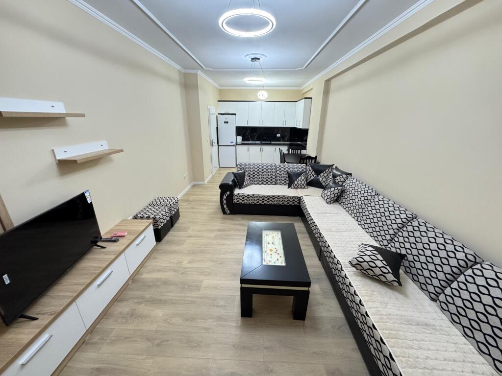Qera Apartament 1+1  📍21 dhjetori,mbrapa poliklinikes nr9 •Kati 4 me ashensor Cmimi 60.000 leke i pa diskutueshem