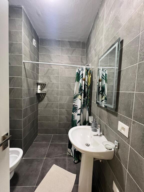 Jepet me qera 2+1+ parkim lux - Rezidenca Erli Porcelan