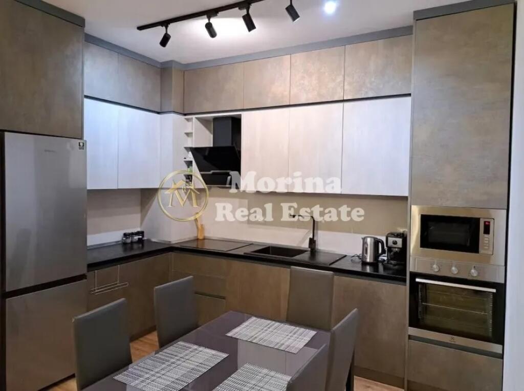 Qera, Apartament 2+1+2+Parkim, Pazari Ri, 1250 euro/muaj