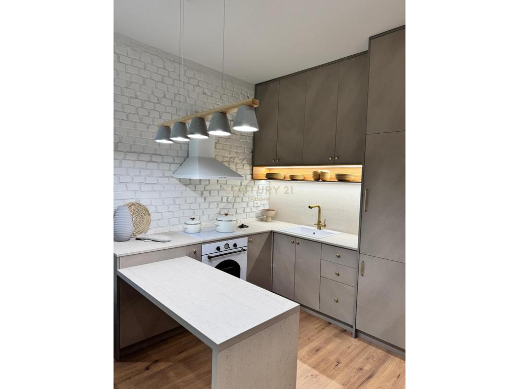 Jepet me qira apartament 2+1 tek Myslym Shyri