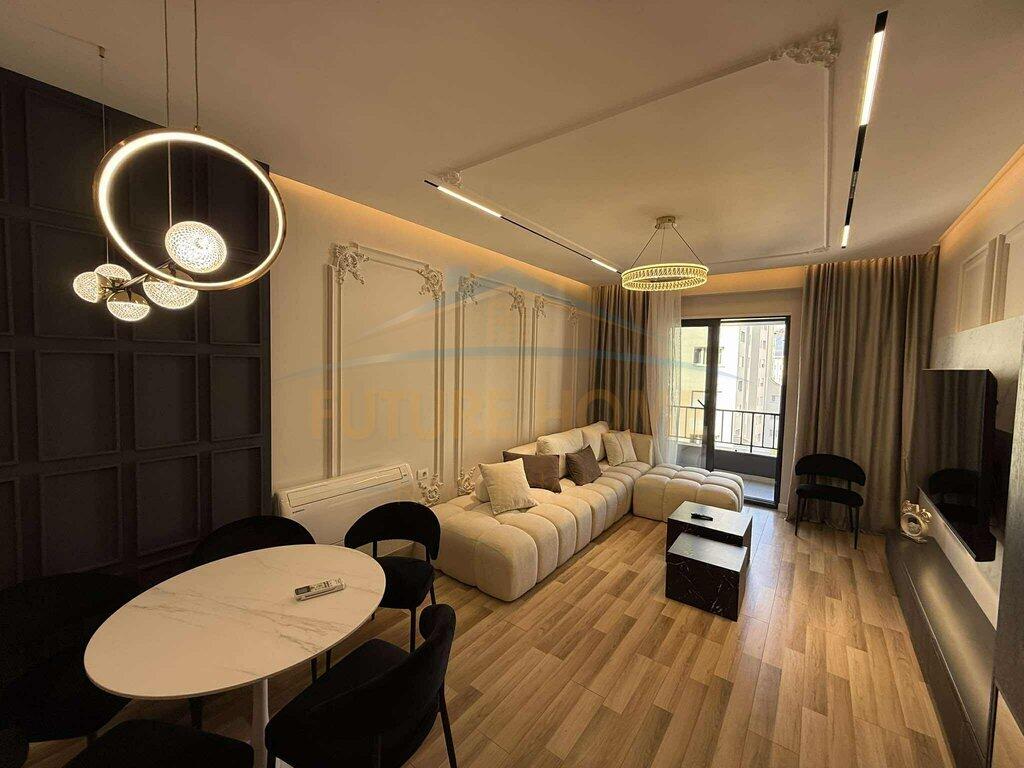 Affitto, Appartamento 2+1+2 + Posto Auto – “Oasis Residence”, Nuovo Anello, Tirana
