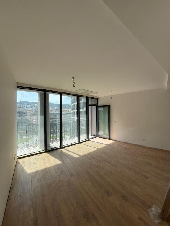 Apartament për shitje 2+1+2 tualete +Post Parkimi, ”Lake View Residence” Tiranë.