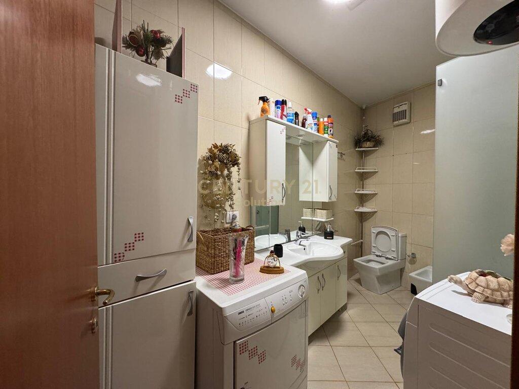 JEPET ME QERA APARTAMENT 1+1 TEK AIR ALBANIA!