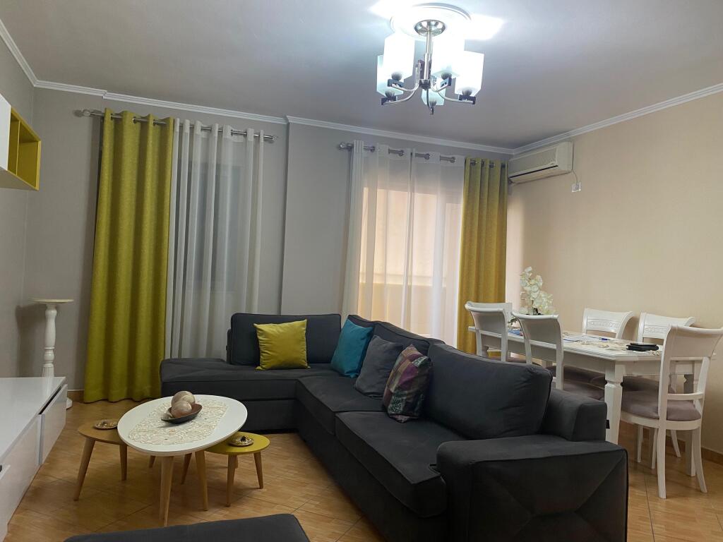 Apartament me qera 2+1 te Pallati me Shigjeta!