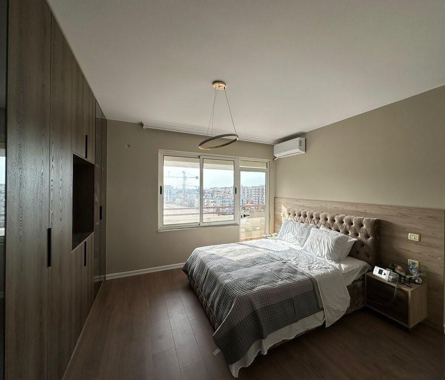 Japim me qira apartamant 2+1+2 tek Liqeni i Tiranes