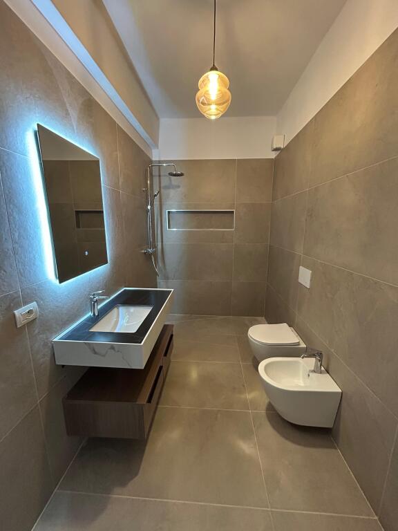 Apartament me qera