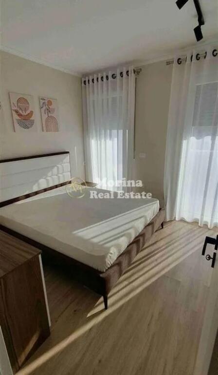 Qera, Apartament, 1+1, Xhamllik, 500 euro/muaj