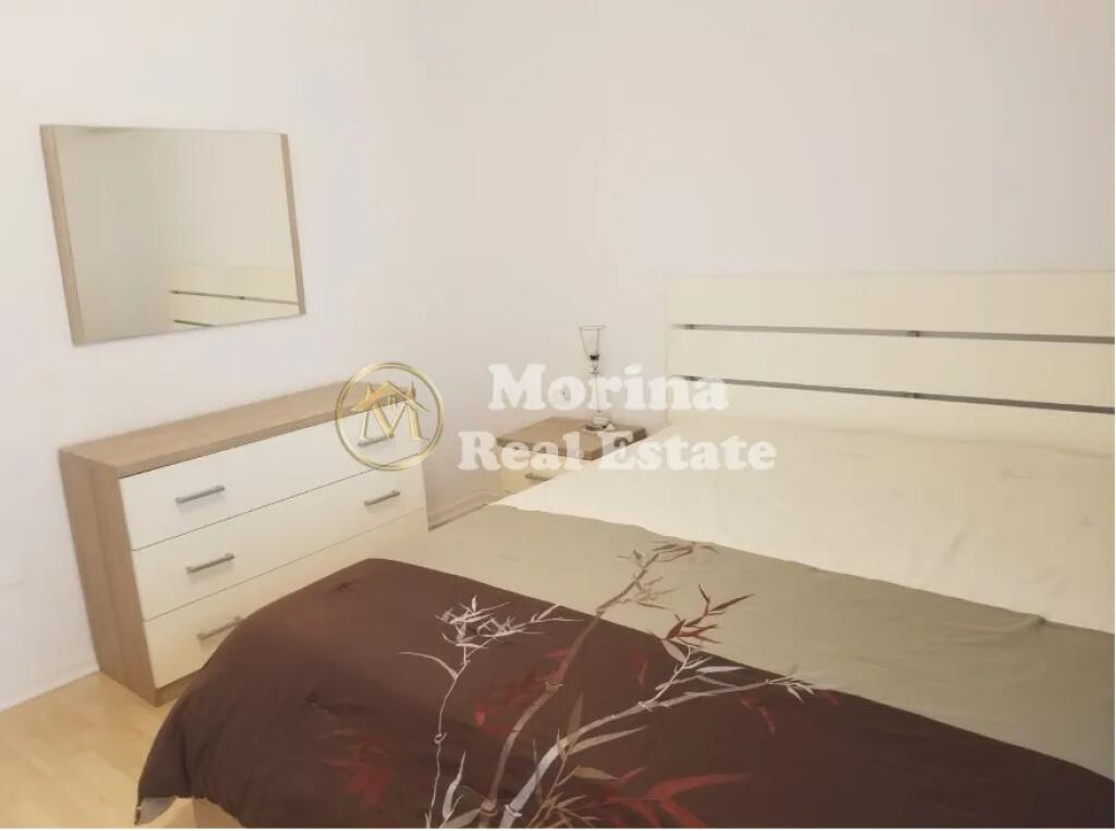 Affitto Appartamento 2+1, nel Bllok, 800 Euro/mese