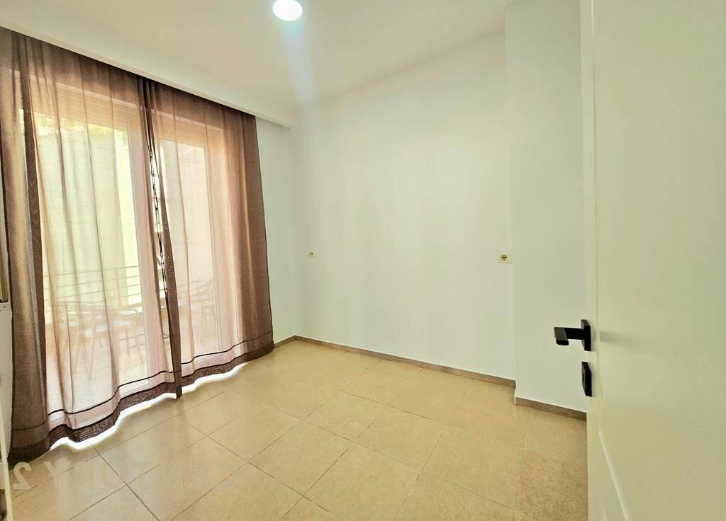 APARTAMENT ME QIRA 2+1, NE ZONEN E KOPSHTIT BOTANIK