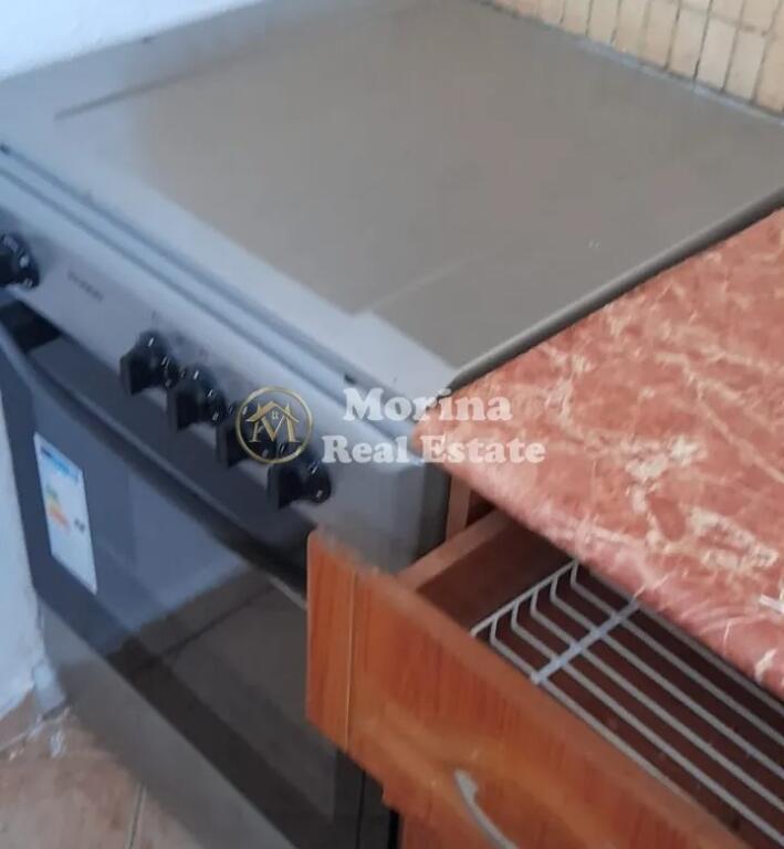 Qera, Hyrje Private 1+1,Porcelan 300 euro/Muaj