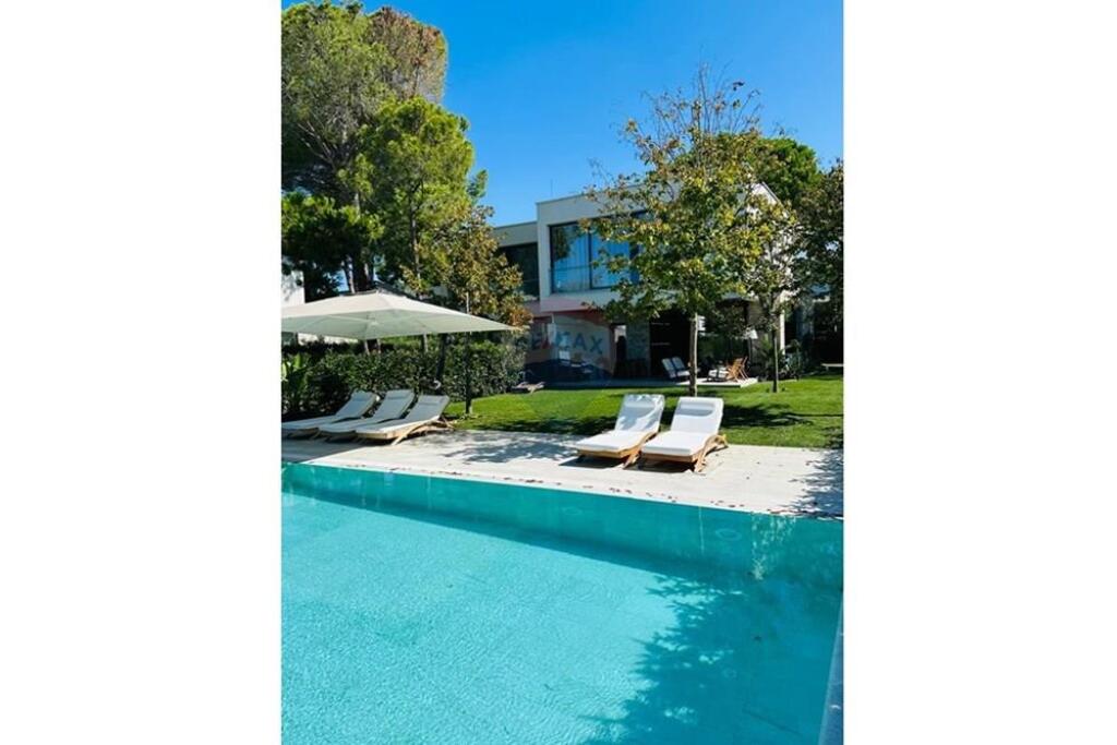 Vilë për shitje në San Pietro Residence