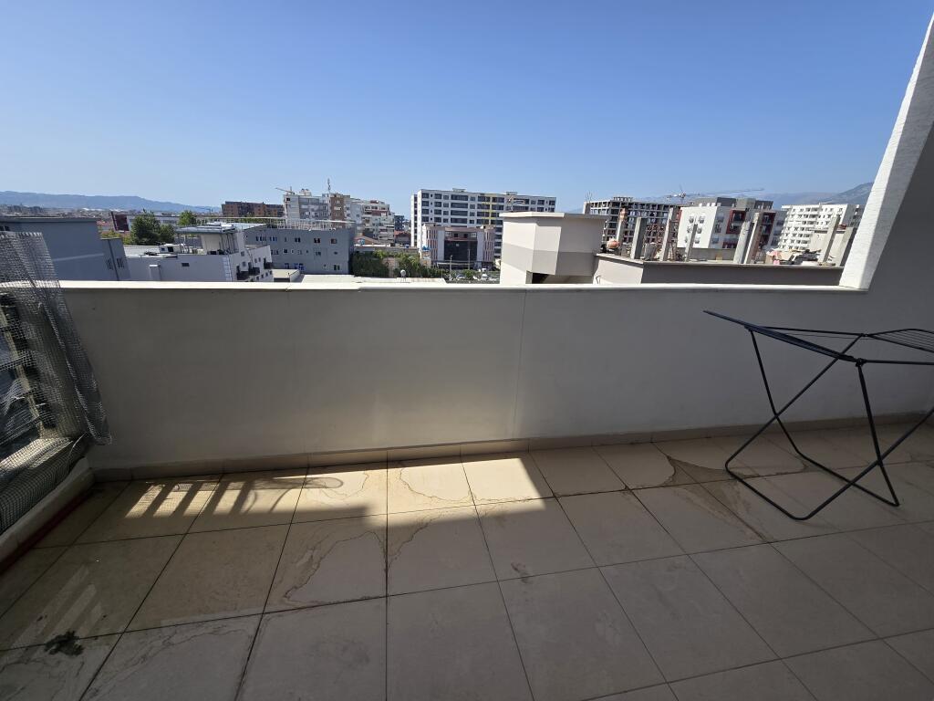 Apartament 2+1+2 me Qira ne Kamez