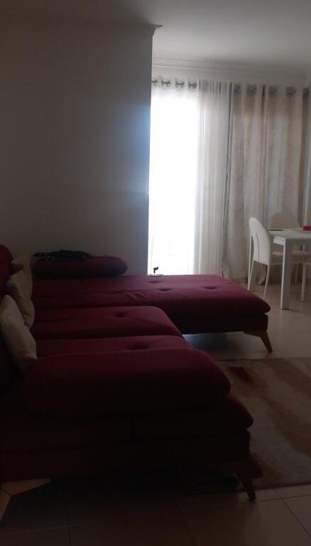 APARTAMENT ME QERA 1+1 YZBERISHT 400 EURO