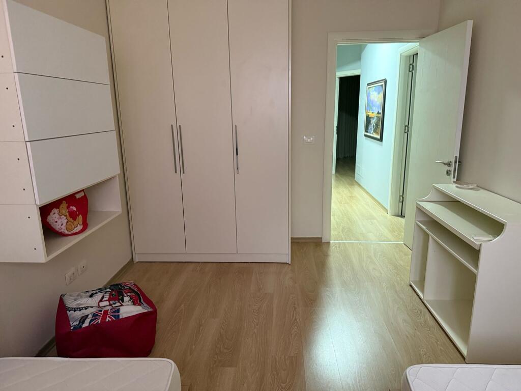 Affittasi duplex 3+1 – Kodra e Diellit 1