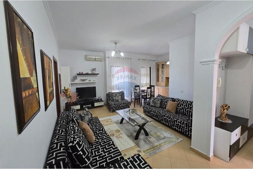 Apartament 2+1, Don Bosko
