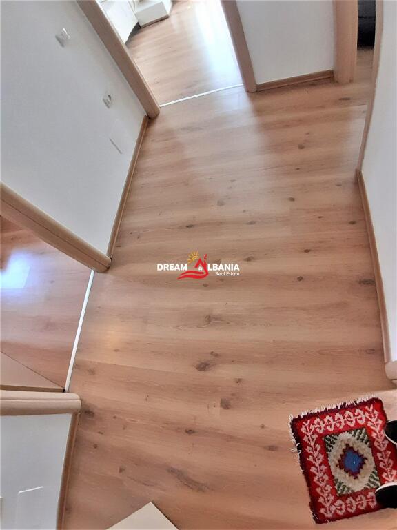 Appartamento 3+1 in affitto nel complesso Kontakt a Tirana (ID 4231217)