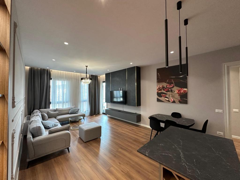 Jepet me Qira Apartament 2+1+2 në Rezidencën Square21 – Tiranë