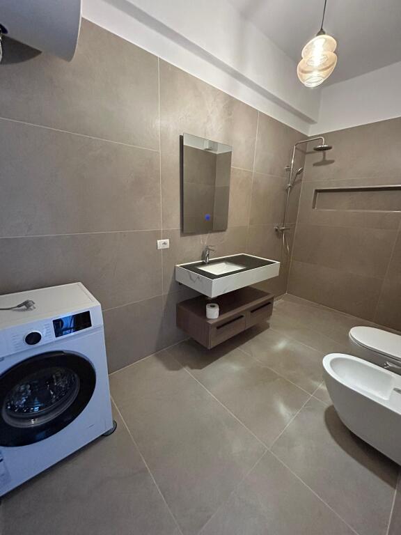 Apartament me qera