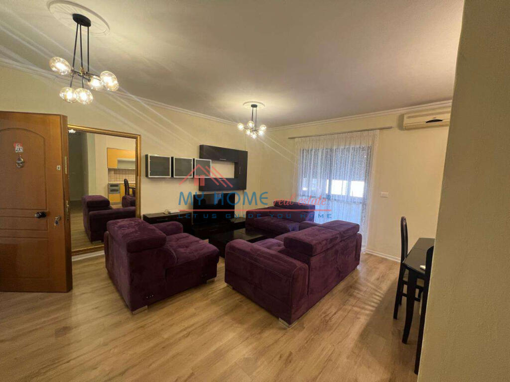 Appartamento 1+1 in affitto Square 21 a Tirana