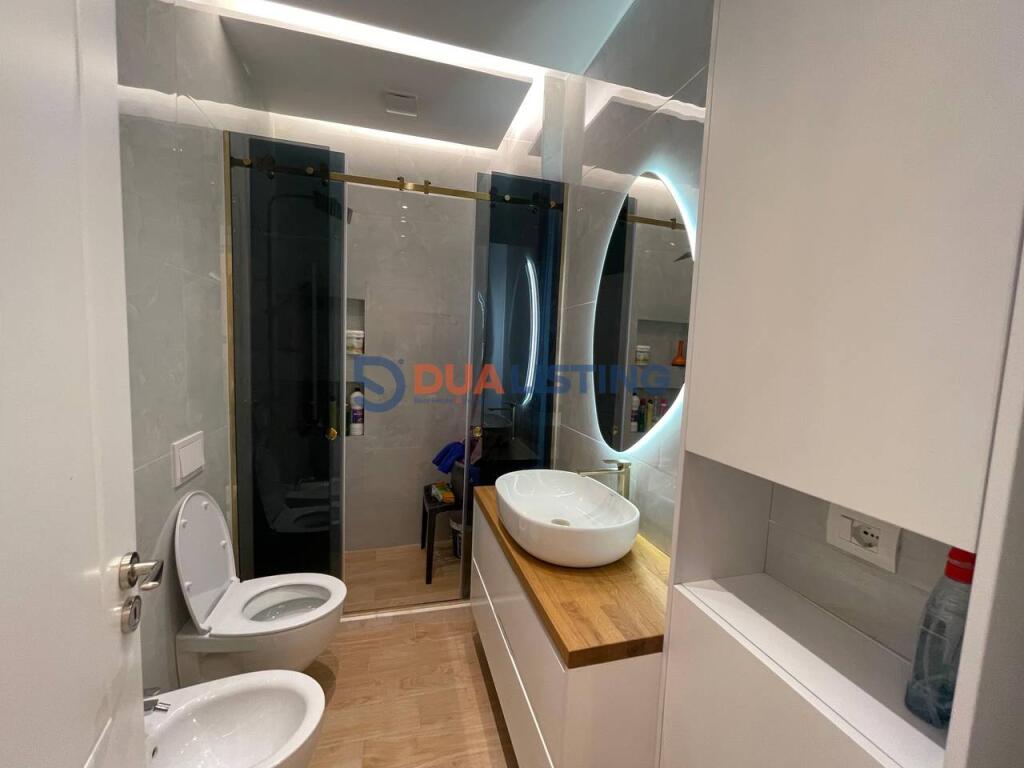 Apartament luksoz 2+1+Post Parkimi per qira ne Kinostudio!