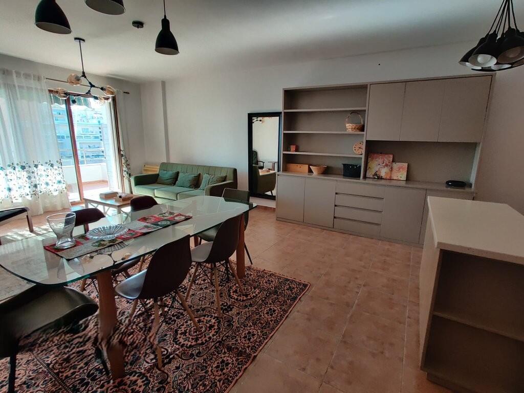 Rruga e Kavajes, Apartament 2+1+2 tualet! 1,000 € /Muaj