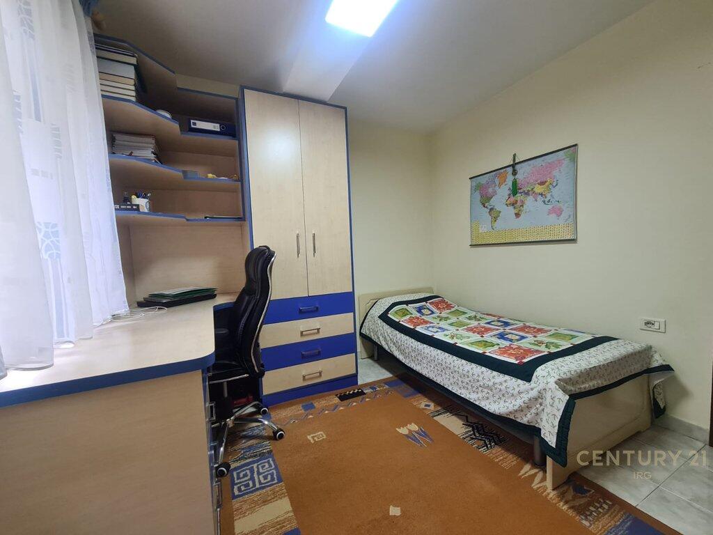 🏢 SHITET APARTAMENT 4+1+2 – PRANË STADIUMIT DINAMO