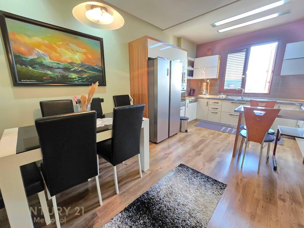 SHESIM APARTAMENT 1+1 (106m² neto, i konvertuar ne 2+1 ) ISH TREGU ELEKTRIK