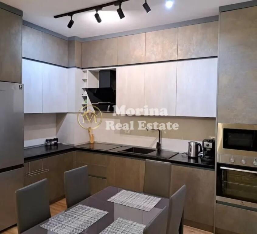 Qera, Apartament 2+1+2+Parkim, Pazari Ri, 1250 euro/muaj