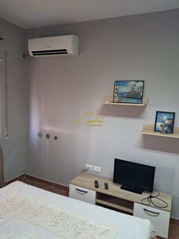 APARTAMENT GARSIONERE ME QERA 40 M2 MYSLYM SHYRI 500 EURO
