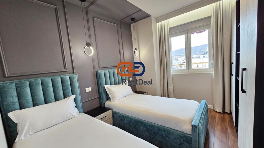 Tek Komuna E Parisit, Shitet Super Apartament 2+1+2 Totalisht I Investuar !!