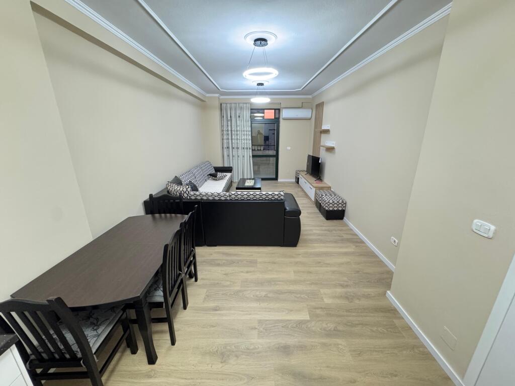 Qera Apartament 1+1  📍21 dhjetori,mbrapa poliklinikes nr9 •Kati 4 me ashensor Cmimi 60.000 leke i pa diskutueshem