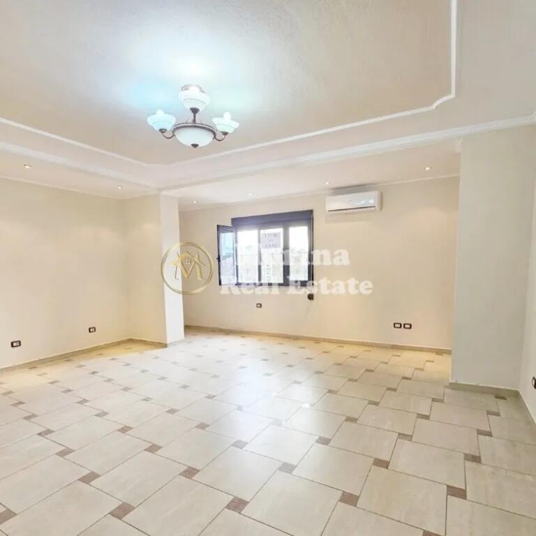 Rent, Business Premises, Skenderbej Square, 950 euros/month