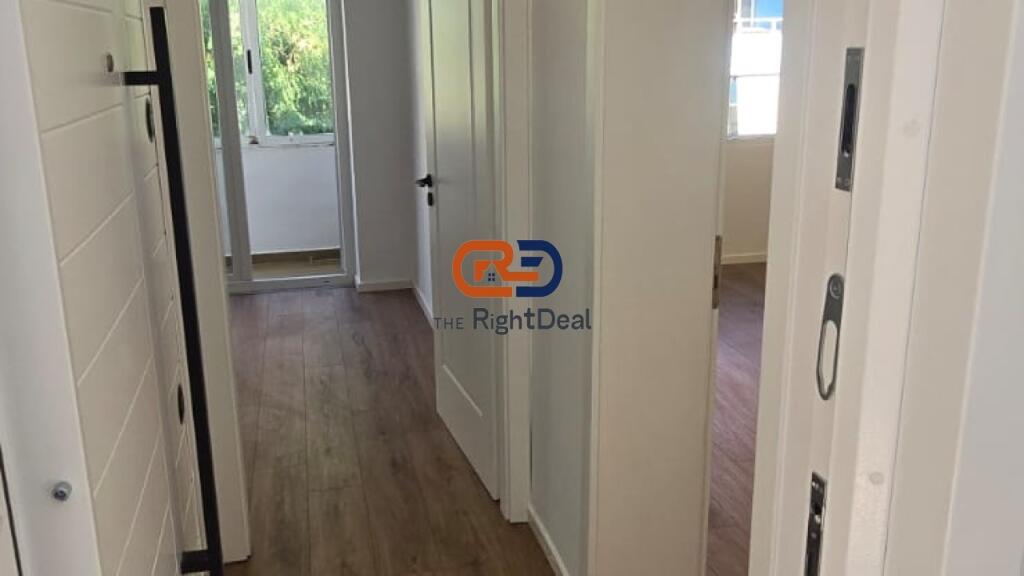 Ne Myslym Shyr, Prapa Shkolles Pjeter Budi, Shitet Apartament 1+1 I Investuar Totalisht !!