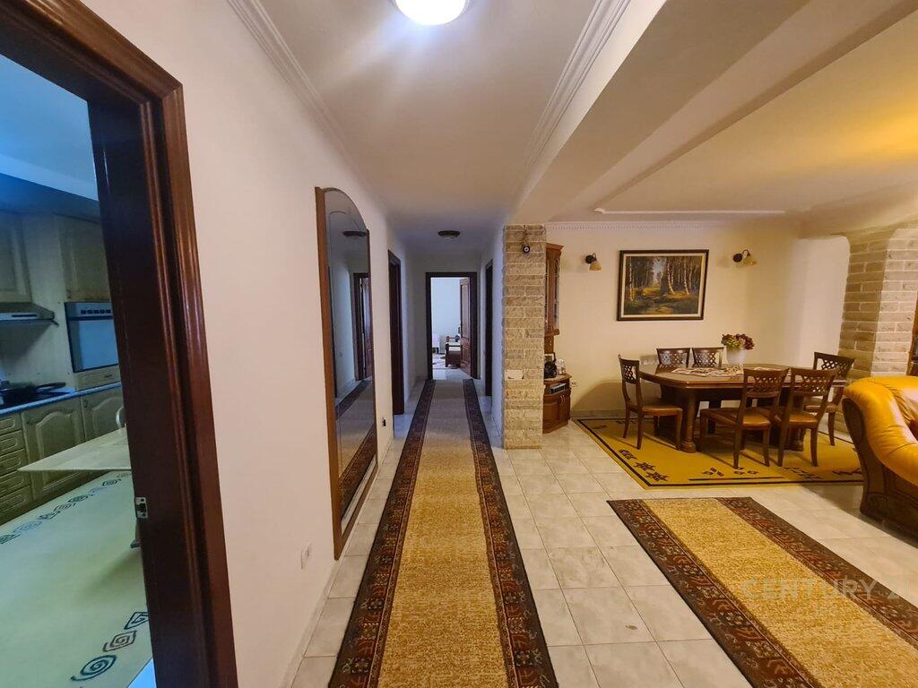 🏢 SHITET APARTAMENT 4+1+2 – PRANË STADIUMIT DINAMO