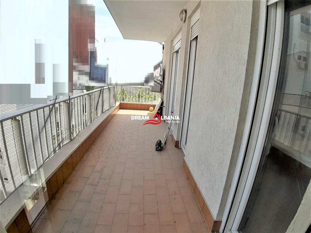 Appartamento 3+1 in affitto nel complesso Kontakt a Tirana (ID 4231217)