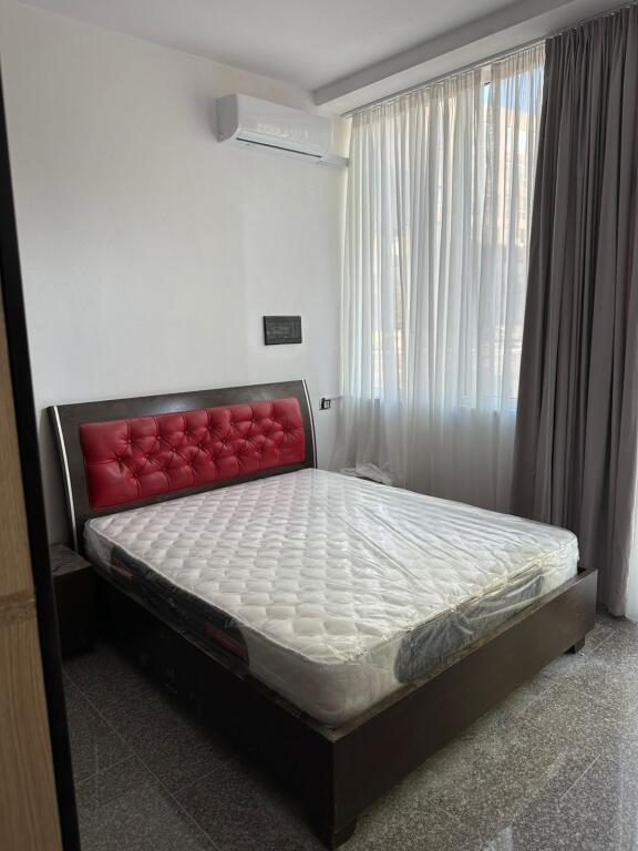 Jepet Me Qera Apartament 2+1+1 Ballkon