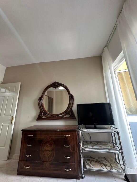Jepet Me Qera Apartament 2+1+1 Ballkon