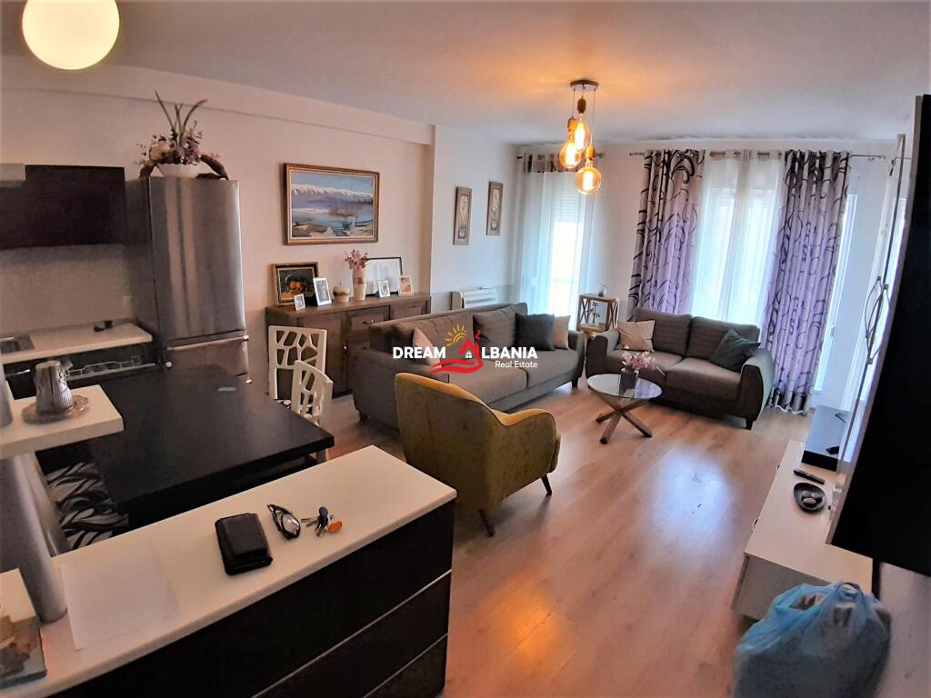 Appartamento 3+1 in affitto nel complesso Kontakt a Tirana (ID 4231217)