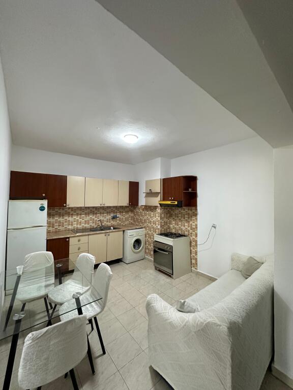 Jepet ne Don Bosko Apartament 2+1 Me Qera